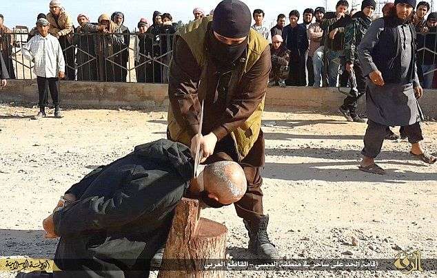 L'uomo decapitato dallo Stato Islamico per stregoneria