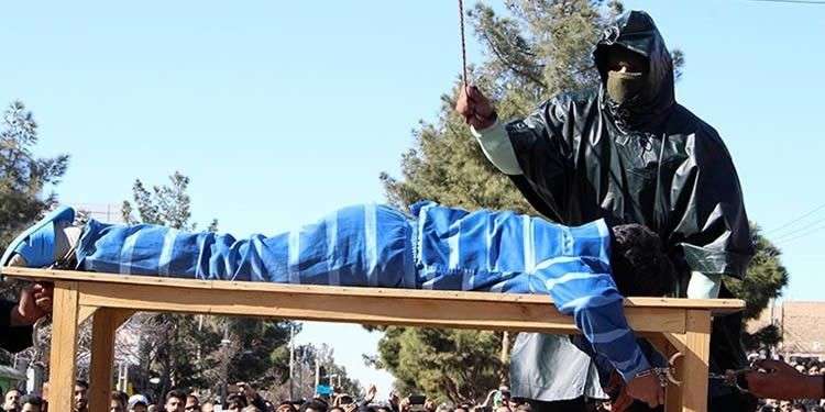 IRAN - Fustigazione in pubblico
