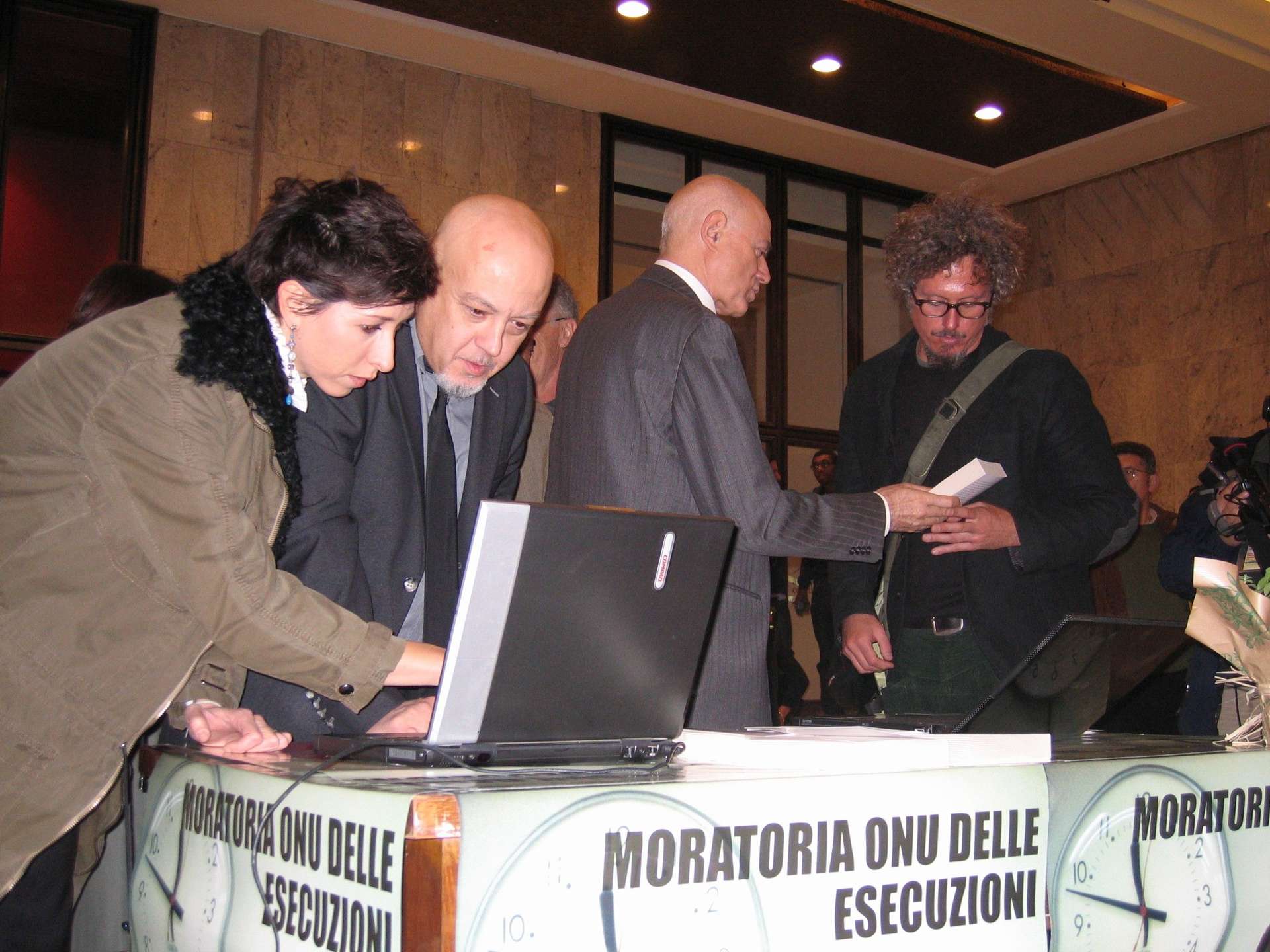 Nessuno tocchi Saddam firme online