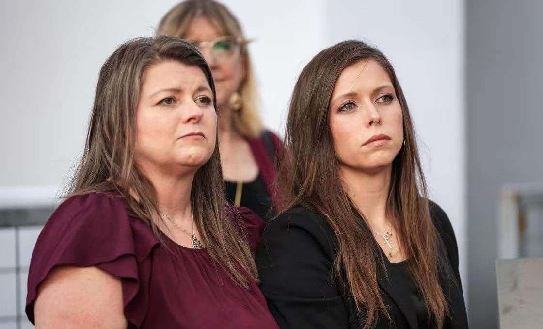 USA - Kim Pierce and her daughter, Marisa (TX)